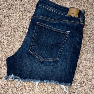 American Eagle midi shorts